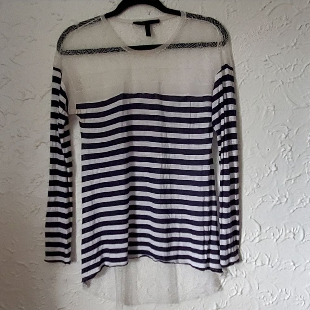 Bcbg Lexi Lace Crew Neck Top With High-Low hem - Picture 3 of 5